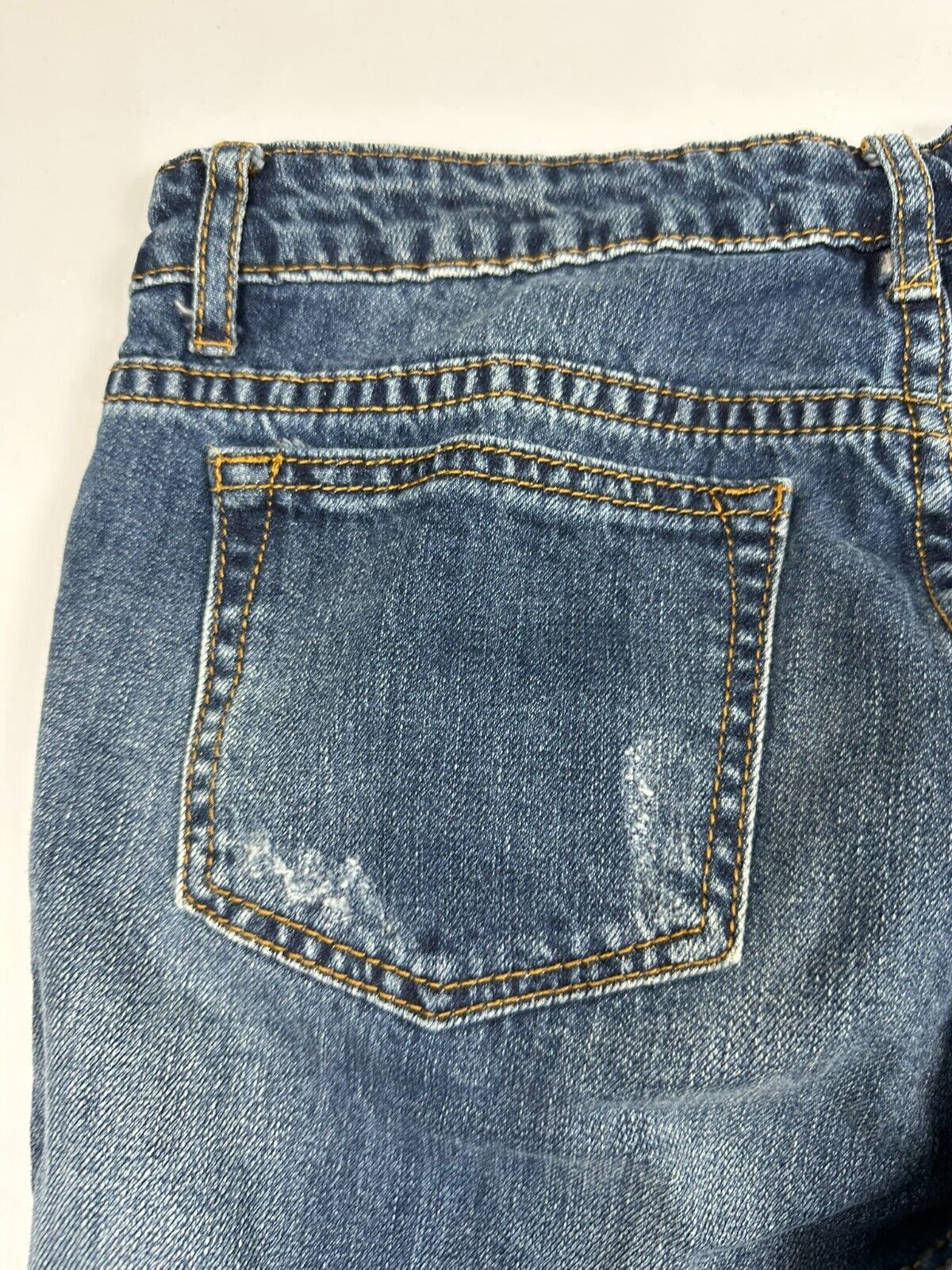Women's Boyfriend Distressed/Ripped Relaxed Fit Jeans- Size 4
