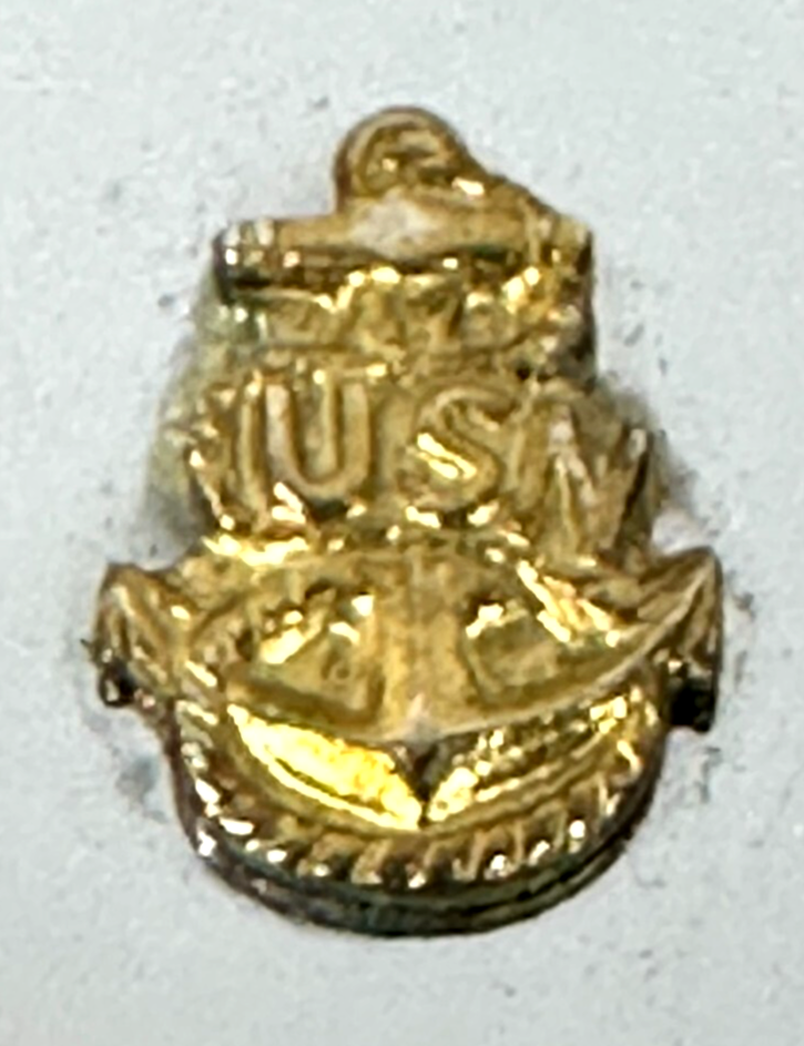 Vintage Zippo US Navy Chief Petty Officer Medallion Lighter (Circa 1950s/60s)