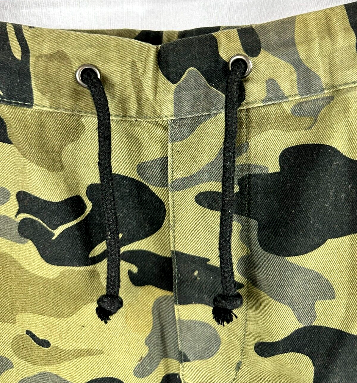Men's H&M Divided Green Camo Elastic Waist Pants- Size 32