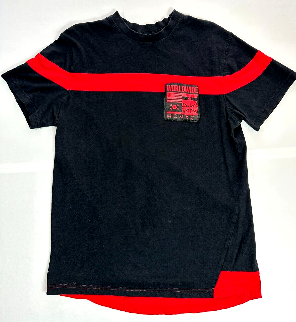 Teen Boy's Vintage Black & Red Southpole T-Shirt- Size M