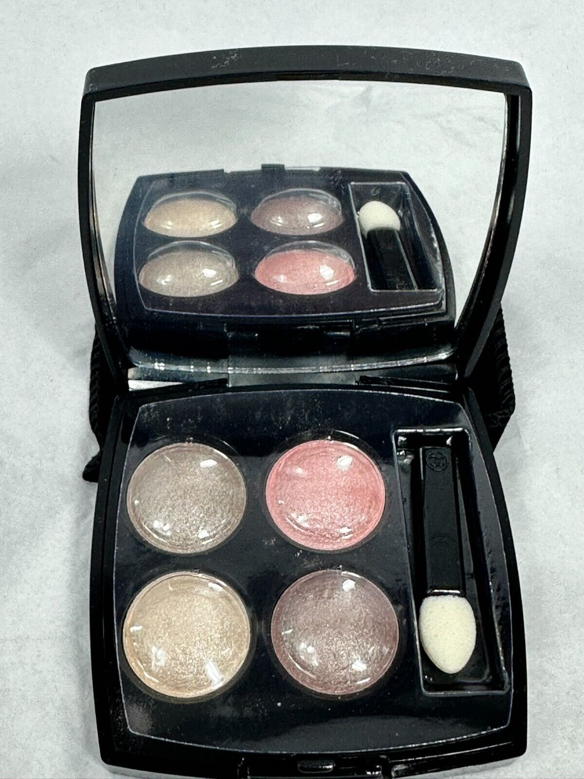 Chanel Les Ombres Multi-Effect Quadra Eyeshadow (#302) 2g/0.07oz- Hard to Find