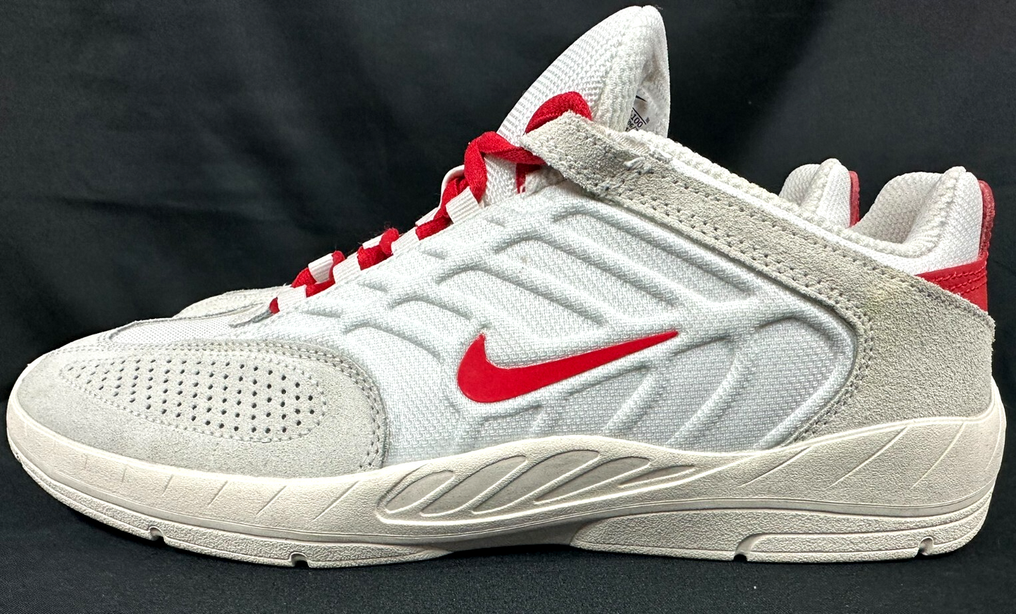 Men's Nike Vertebrae SB Sail University Red- Size 10