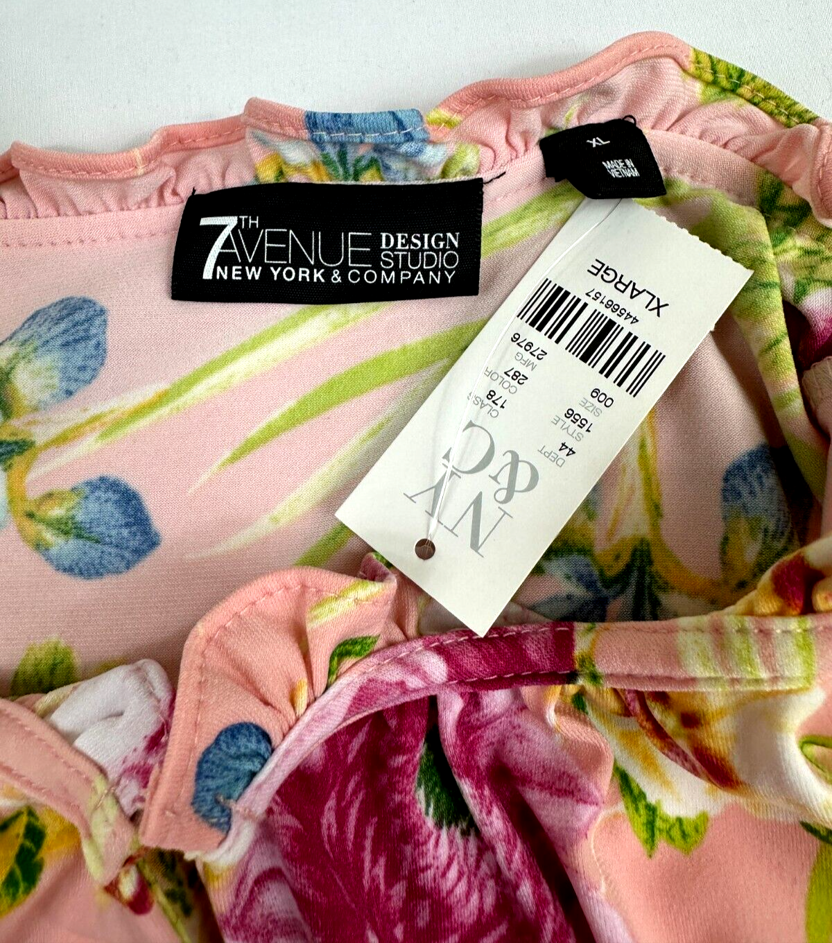 Women's New York & Company Sleeveless Pink Floral Blouse- Size XL