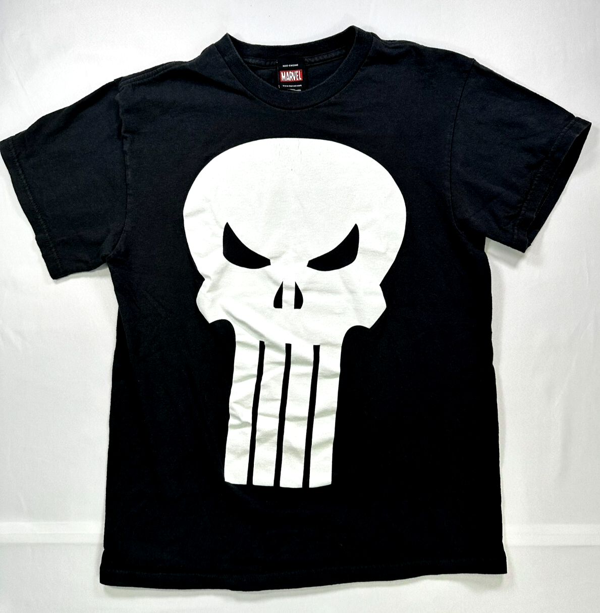 Teen Boy's Vintage Black Marvel Mad Engine Edition The Punisher T-Shirt- Size M