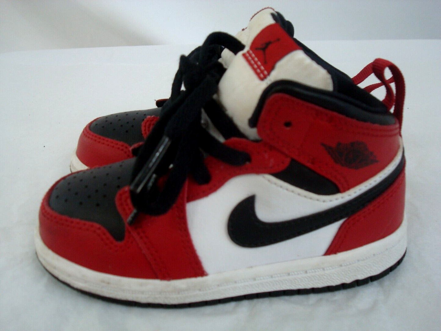 Nike Jordan 1 Mid Chicago Black Toe Size 7C 640735-069 Toddler No Box