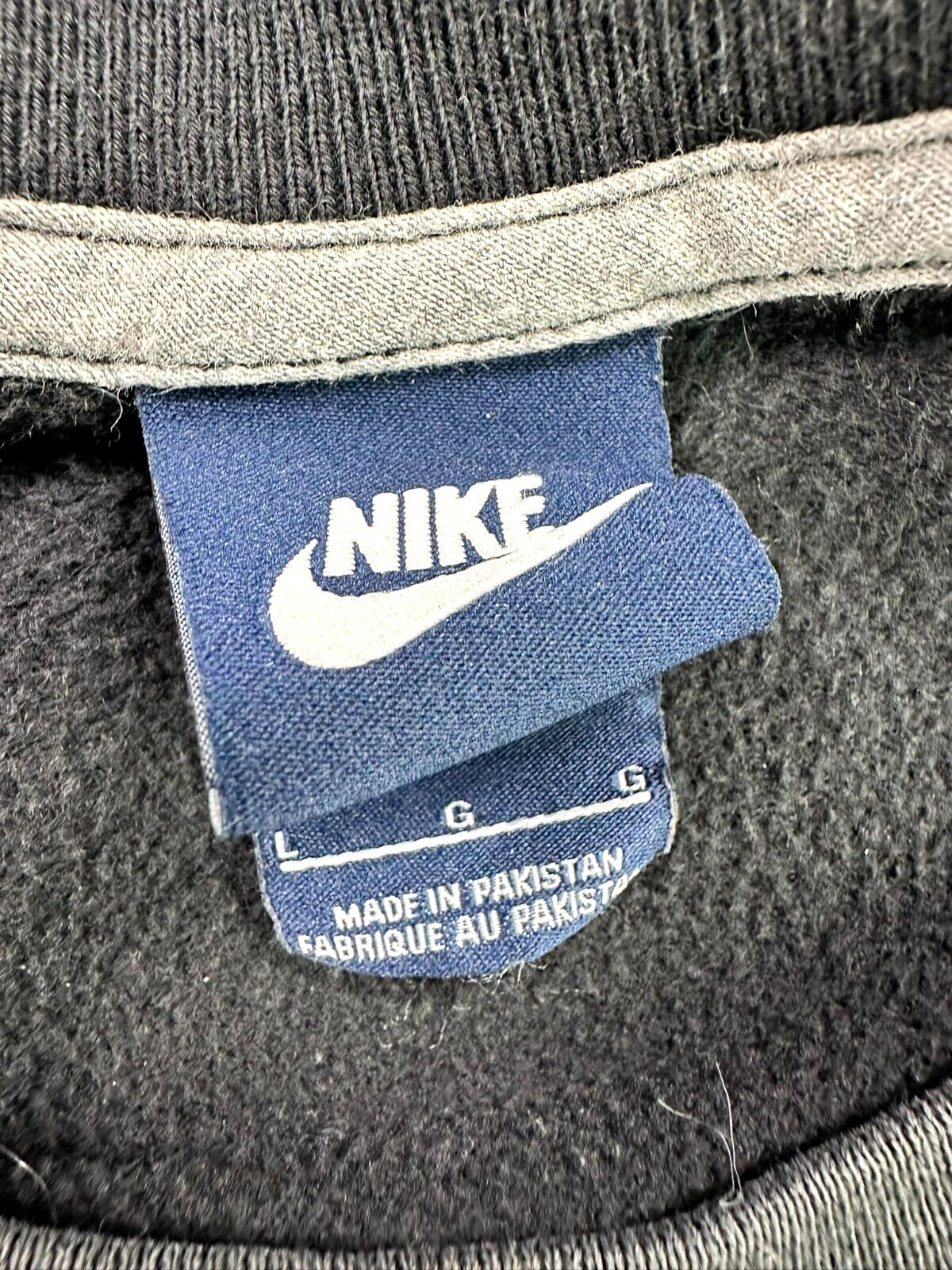 Men's Vintage Nike Black Just Do It Pullover Sweatshirt- Size L