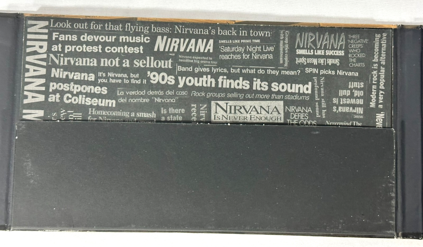 Nirvana With The Lights Out- 3CD Disc/ 1 DVD & Booklet Box Set (2004)
