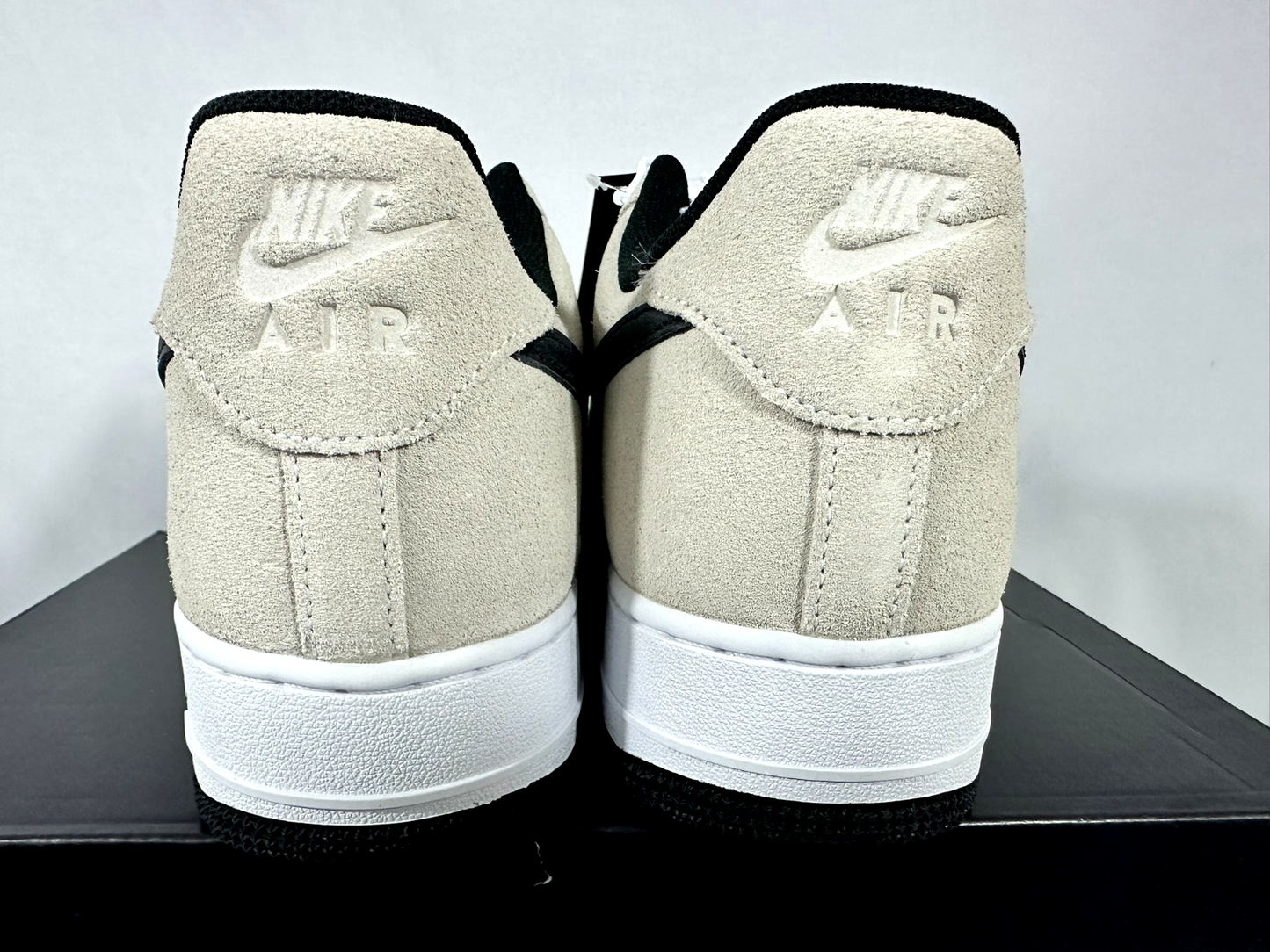 Men's Nike Air Force 1 '07 LV8 White/White/Black (IB6388-100) Size 11