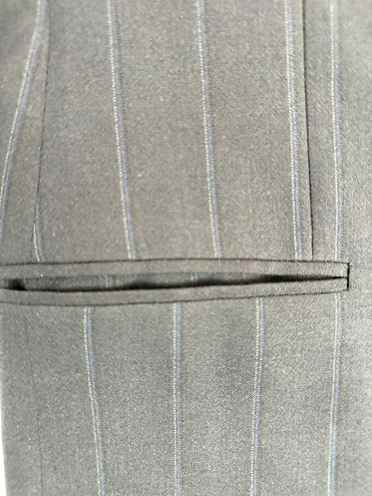 Men's Valentino UOMO 100% Wool Pinstripe Suit Jacket- Size 42R