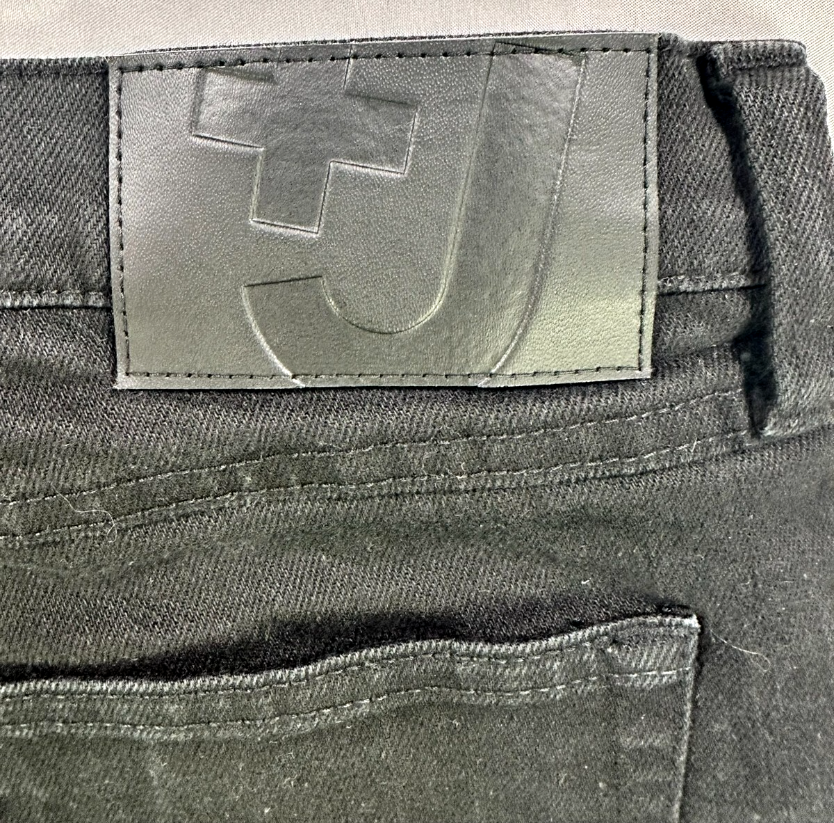 Women's Black Uniqlo Japanese Jeans Straight Leg Mid Rise- Size 26x26
