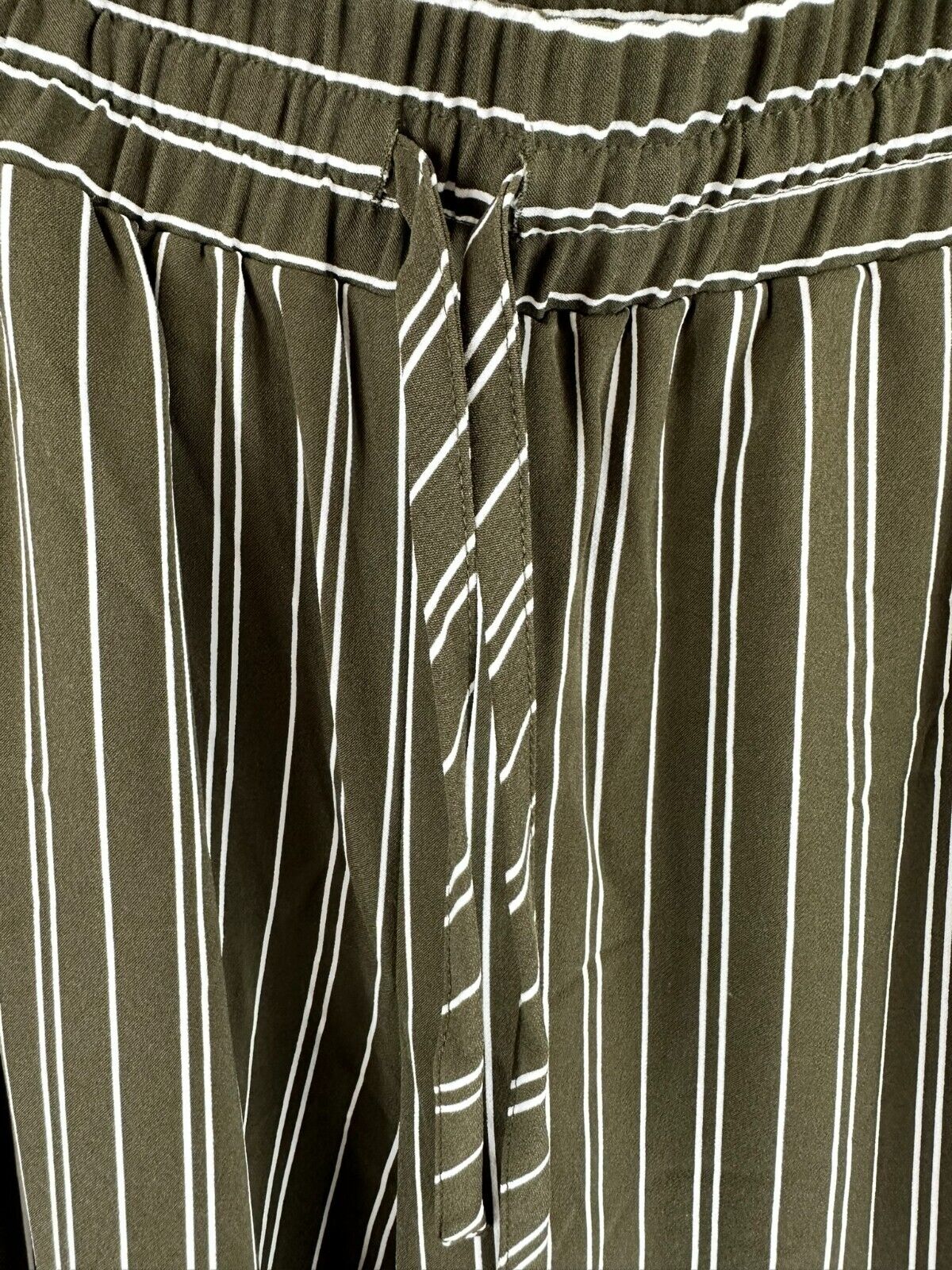 Women's Ann Taylor Dark Green & White Striped Elastic Waist Pants- Size S