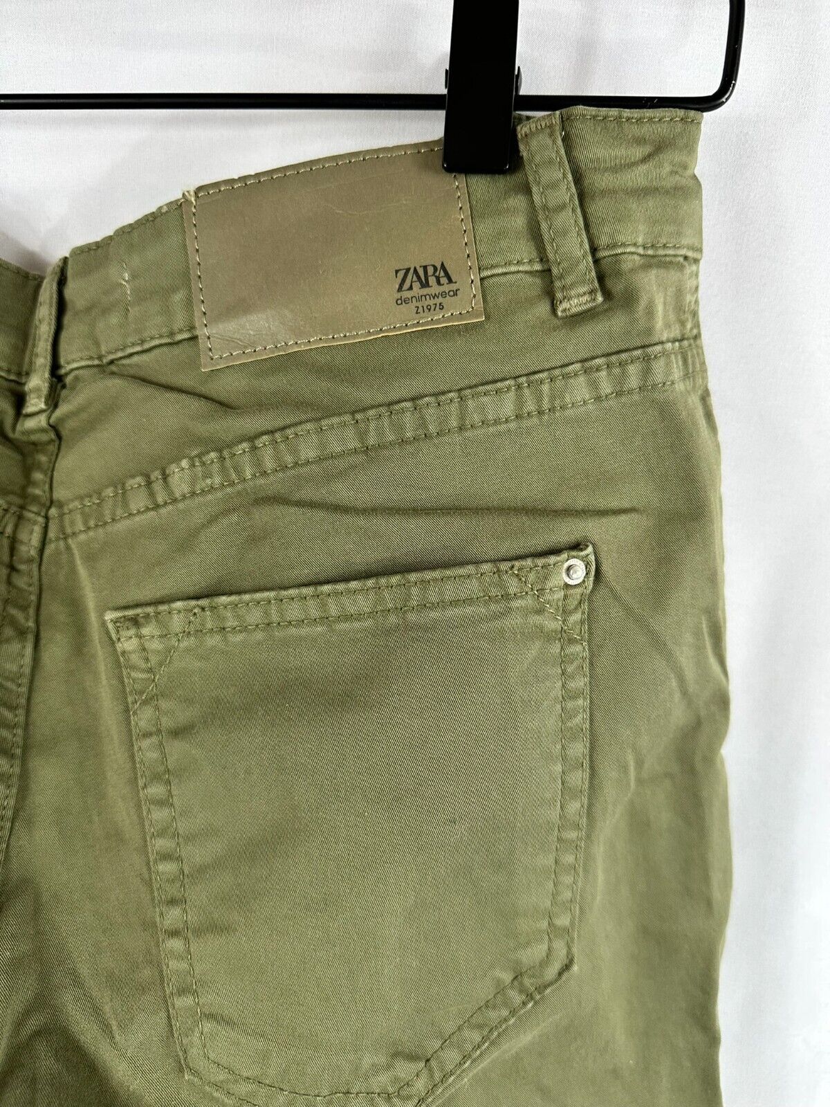 Women's Zara Denimwear Z1975 Olive Stretch Pants- Size 4