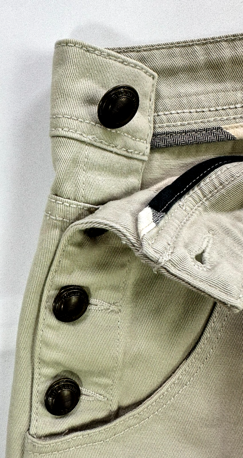 Women's Beige Burberry Brit Chino Shorts- Waist 26