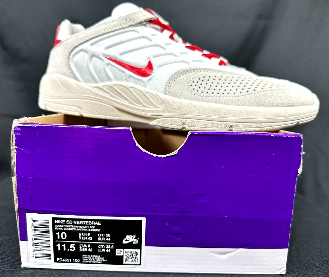 Men's Nike Vertebrae SB Sail University Red- Size 10