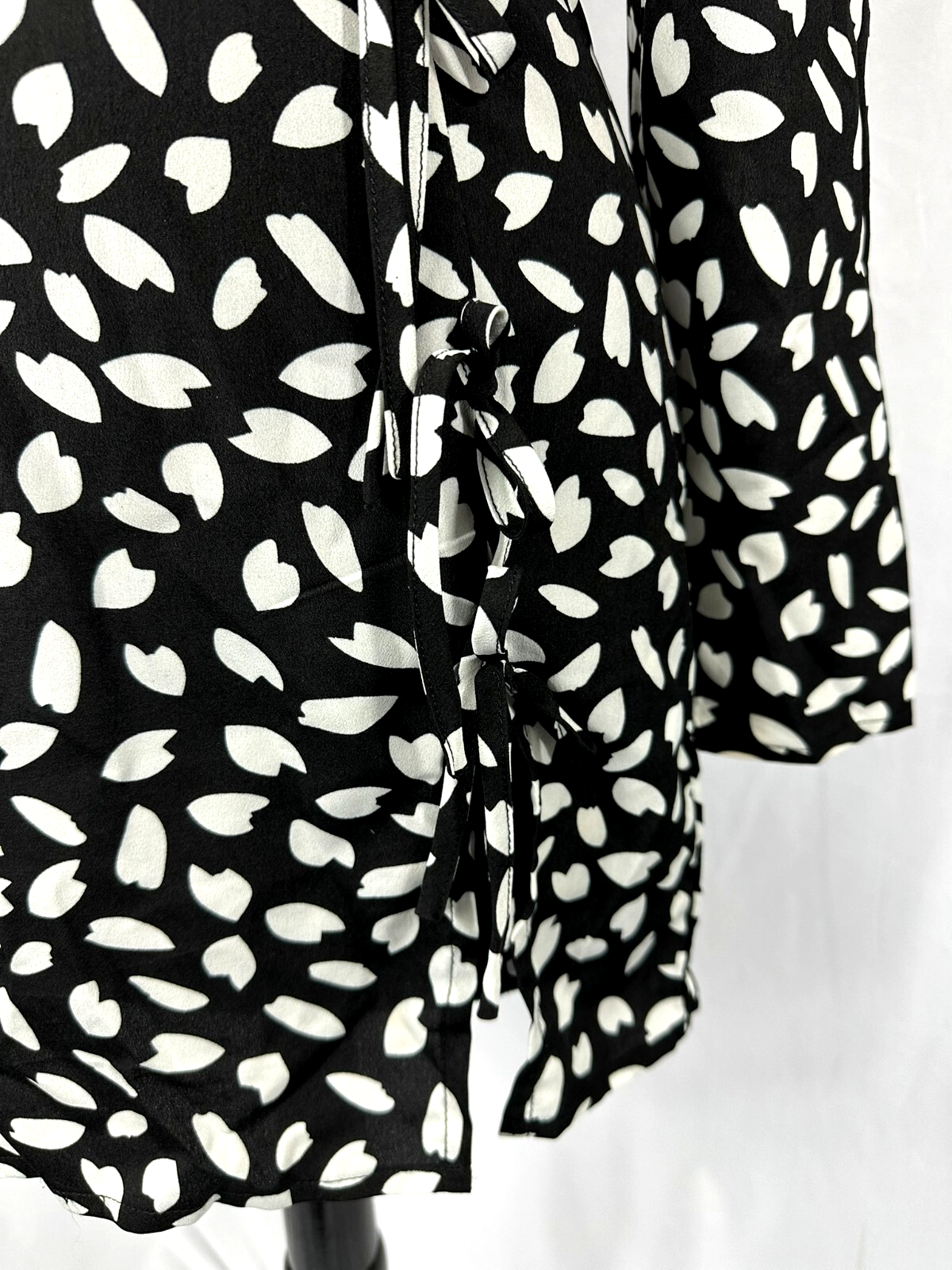 Women's Black & White Pretty Little Thing Sheath Dress- Size 2