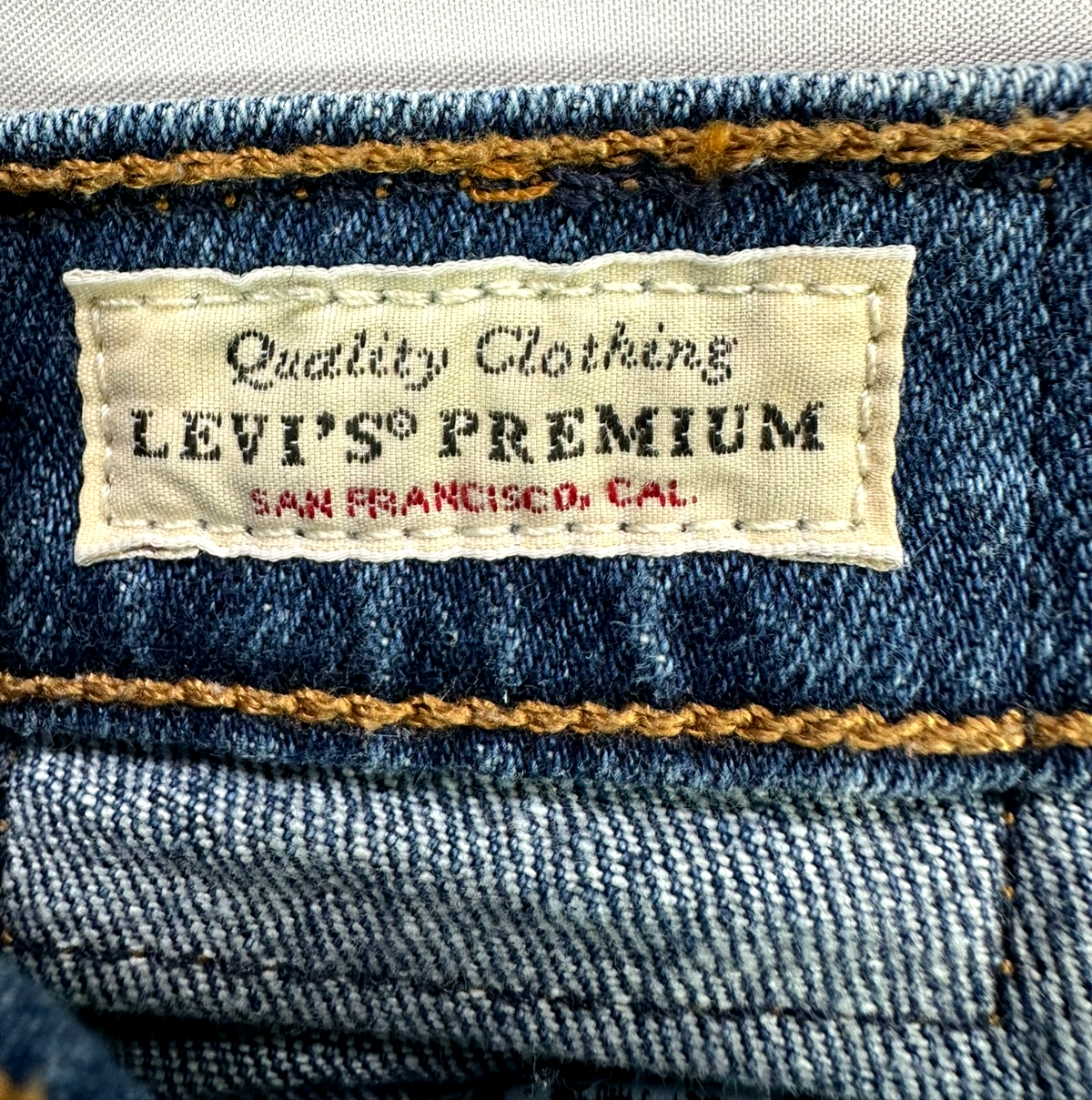 Women's Levi's 501 Button Fly Mid-Rise Cut-Off Denim Shorts- Waist 25