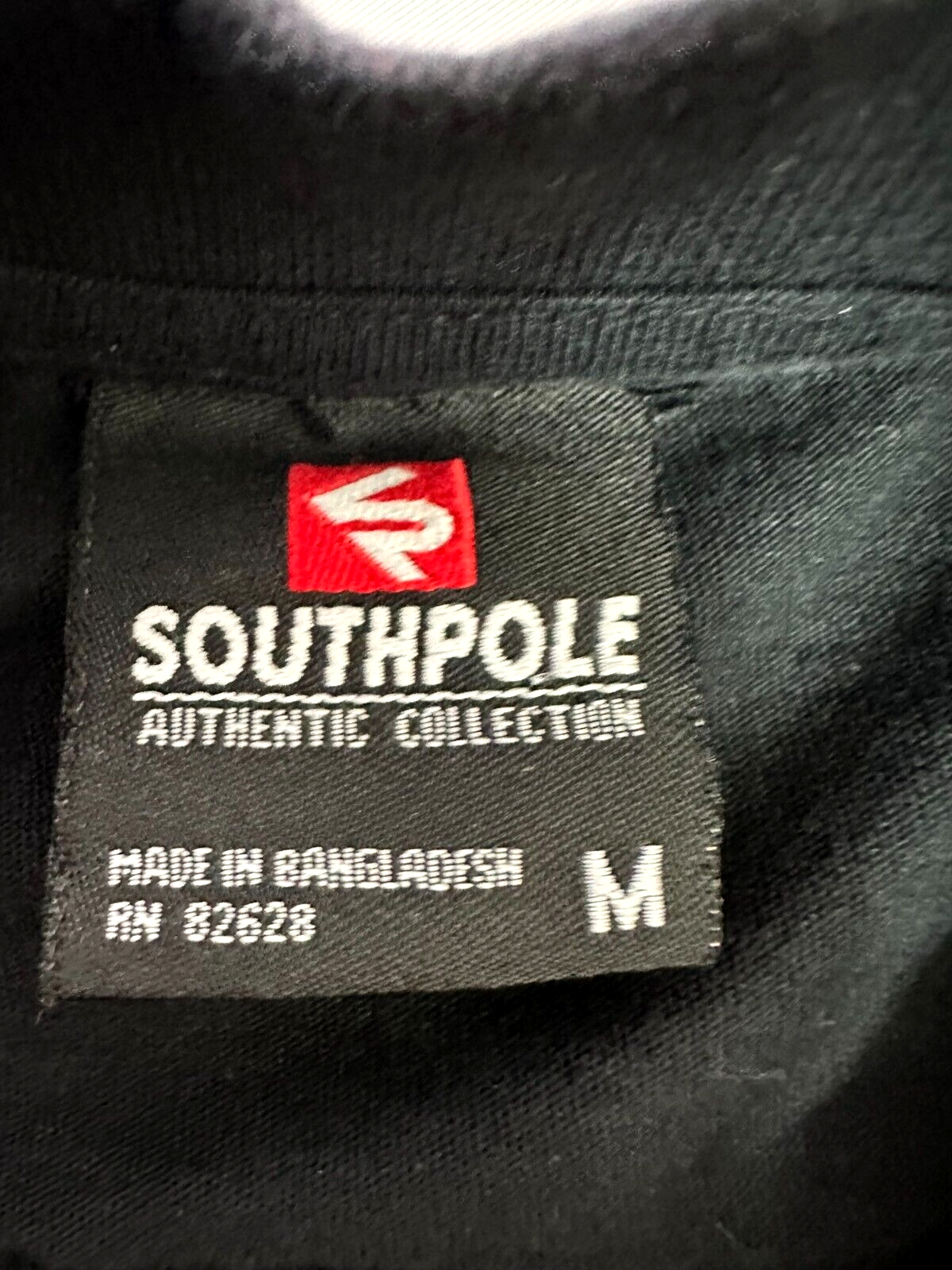 Teen Boy's Vintage Black & Red Southpole T-Shirt- Size M