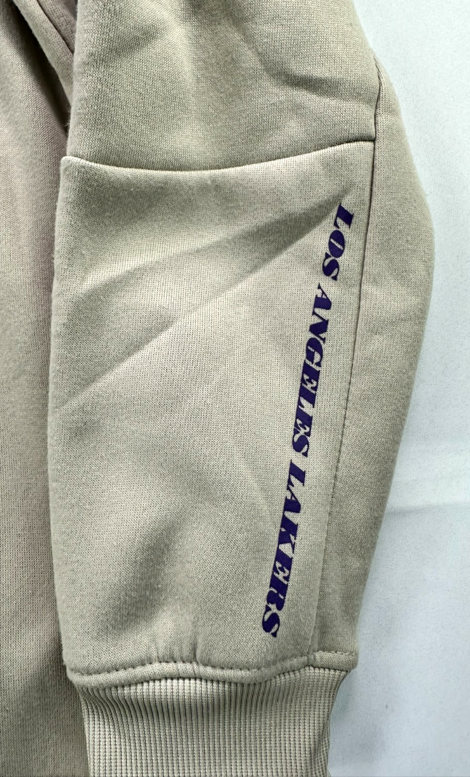 Men's Beige Ultra Game NBA Los Angeles Lakers Sweatshirt- Size M