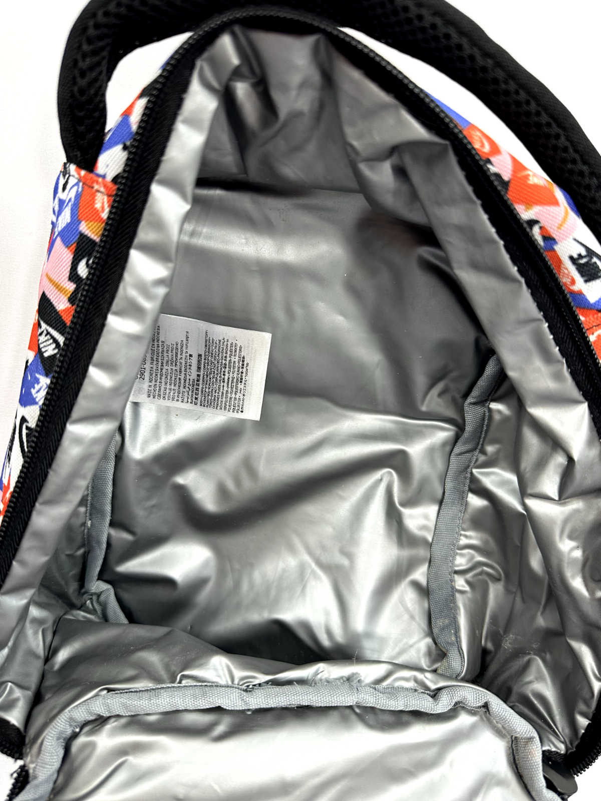 Nike Logo Collage Insulated Lunch Bag- 6 Liter Easy Zip