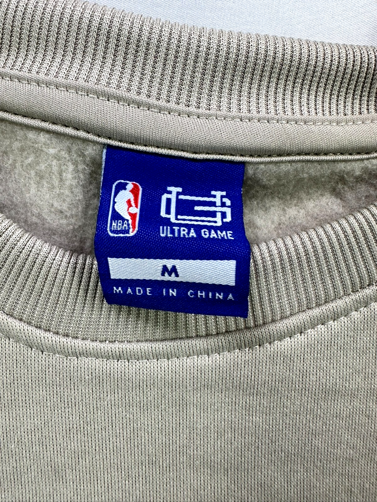 Men's Beige Ultra Game NBA Los Angeles Lakers Sweatshirt- Size M