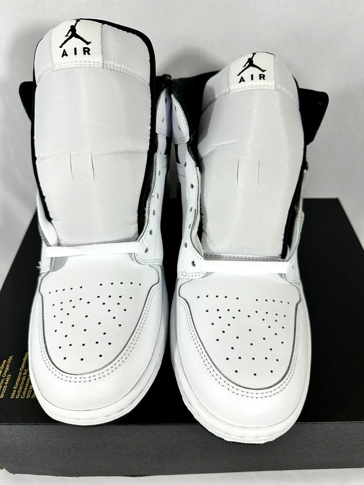 Men's Nike Air Jordan 1 Mid White/ Black (DQ8426-132) Size 12