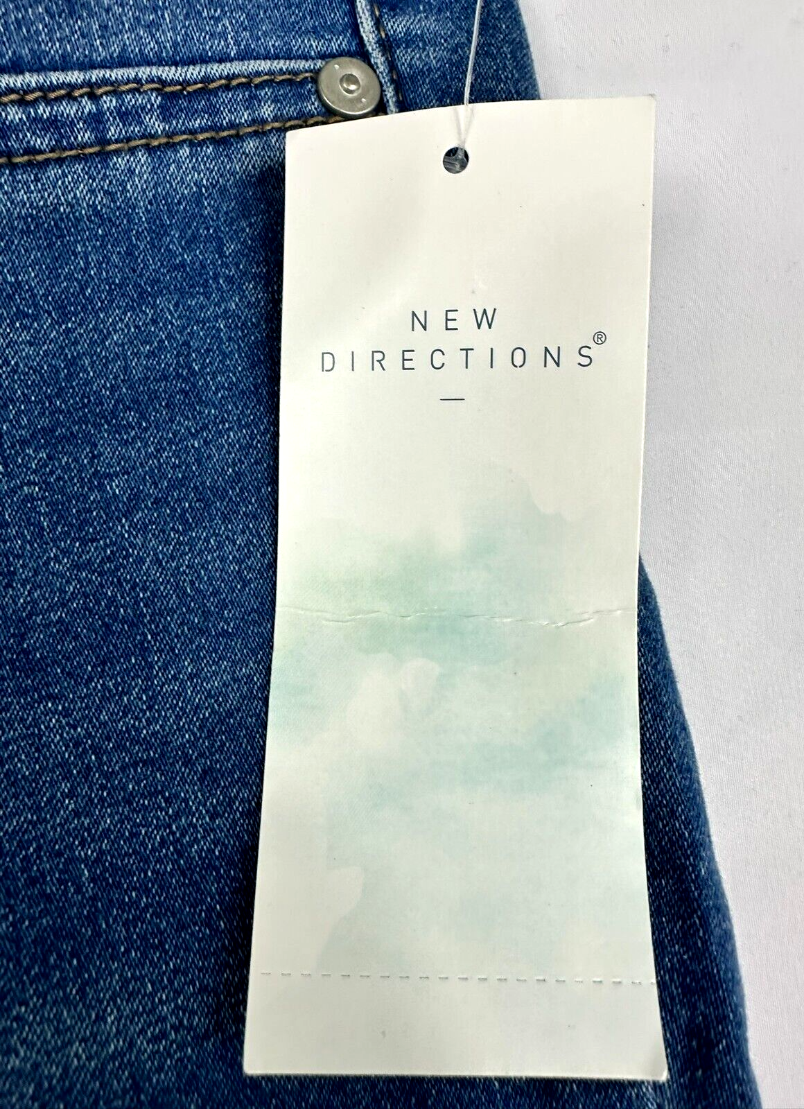 Women's New Direction Pull On Crop Flex Stretch Mid Rise Comfort Jeans- Size 12