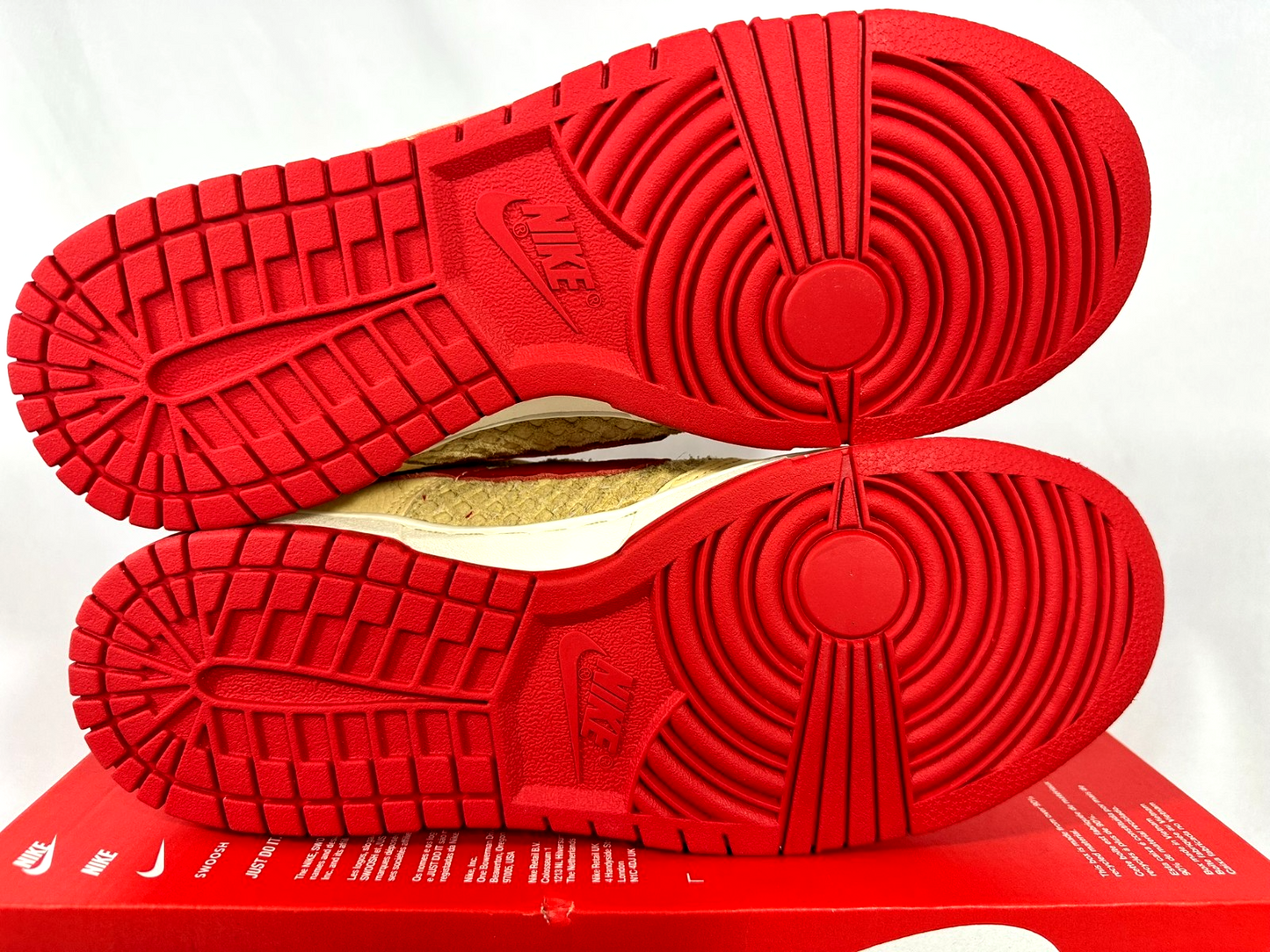 Men's Nike Dunk Low Retro SE "Strawberry Waffle" (HJ9100-294) Size 9