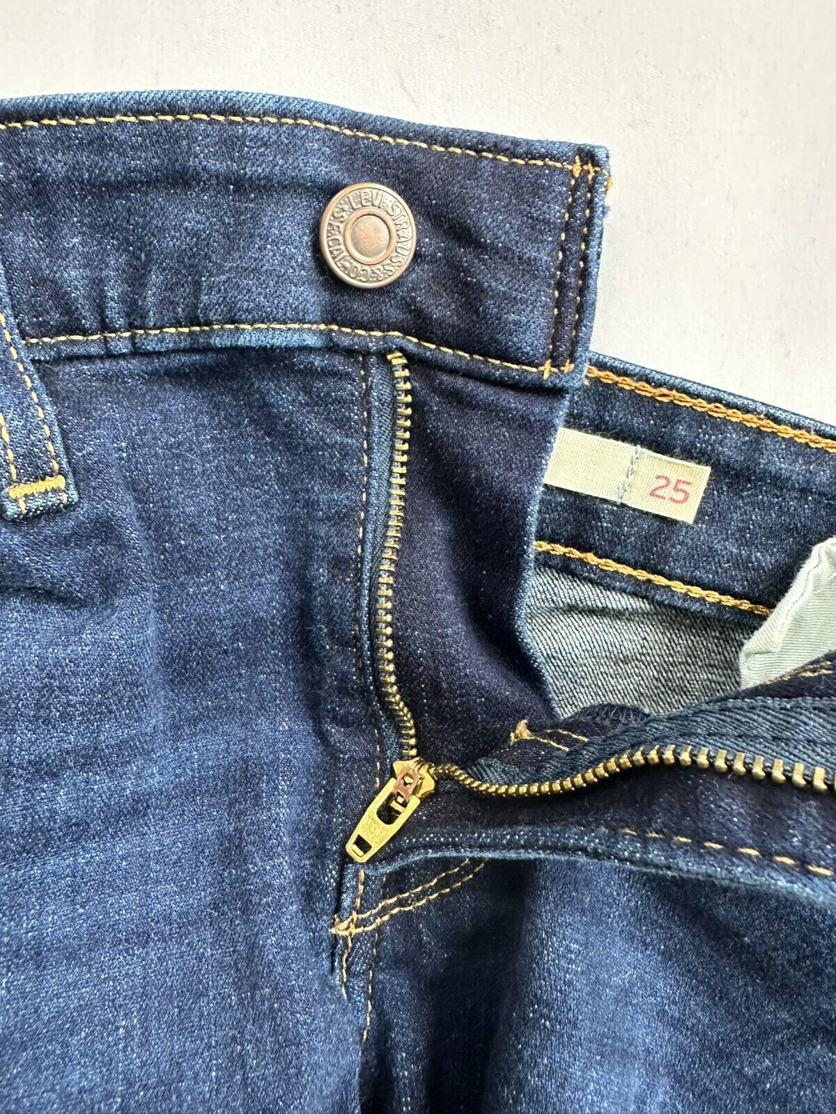 Youth Girls Levi's Skinny Stretch Distressed 711 Jeans- Waist 25